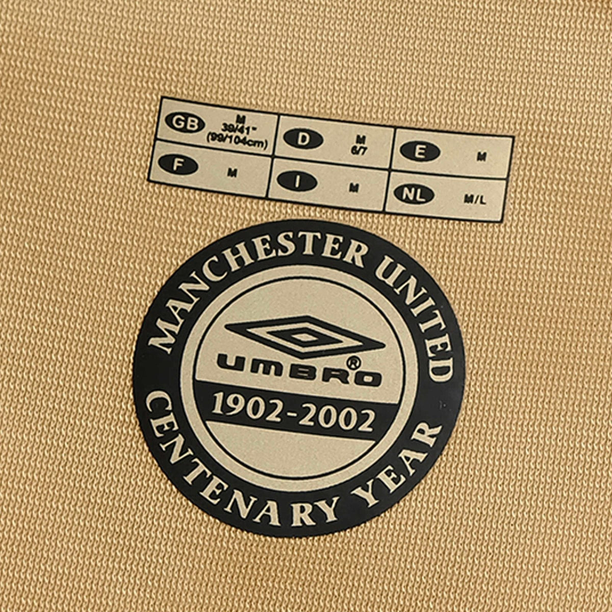 Manchester United Retro 01/02 Men's Long Sleeve Shirt