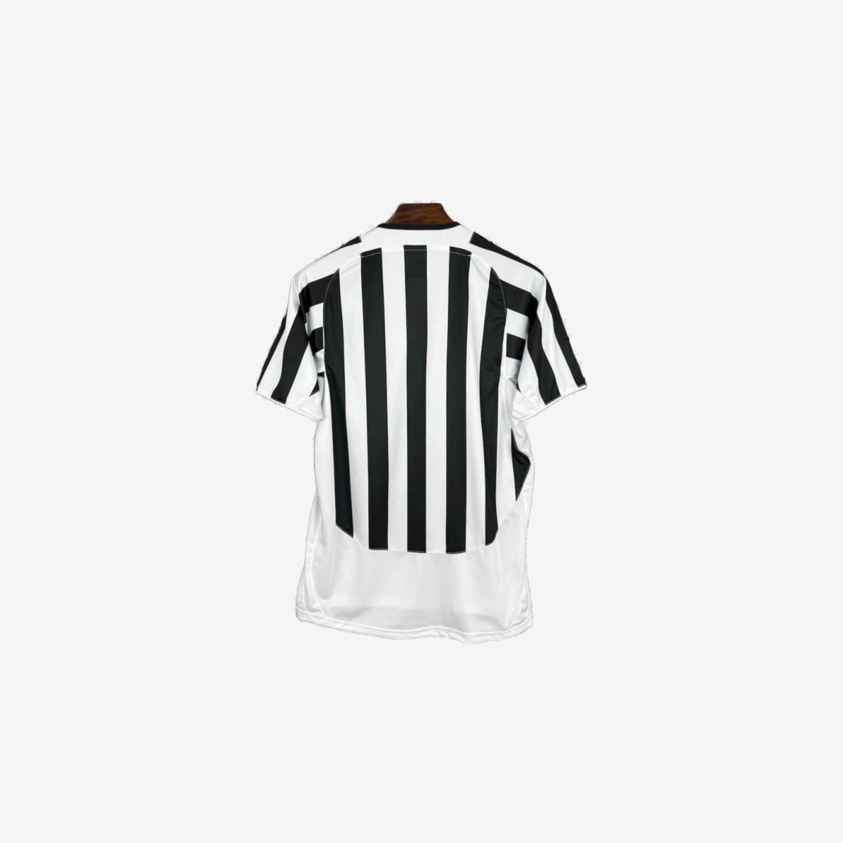 Juventus Retro Away 02/03 Men's Shirt