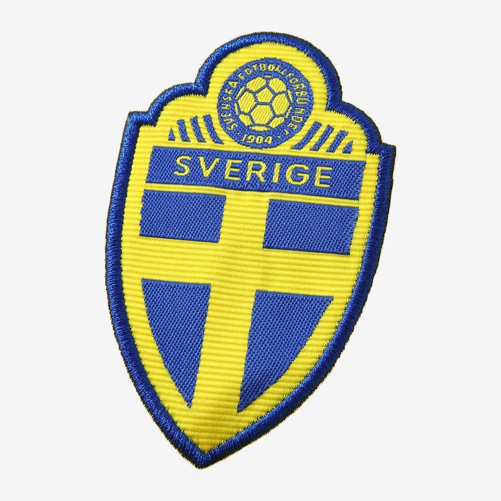 Sweden Home 26/27 Kids Shirt Kit