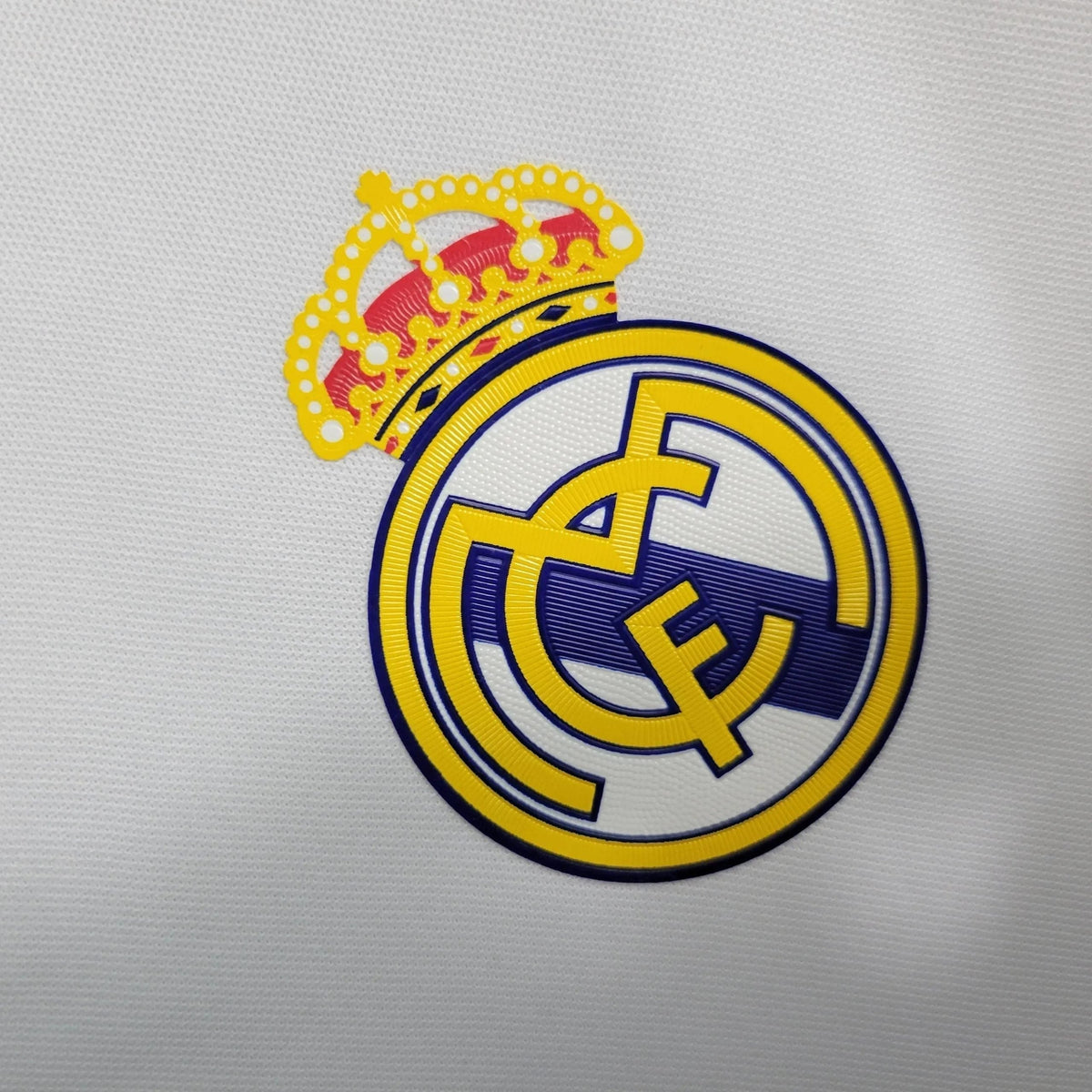 Real Madrid Retro 16/17 Men's Shirt