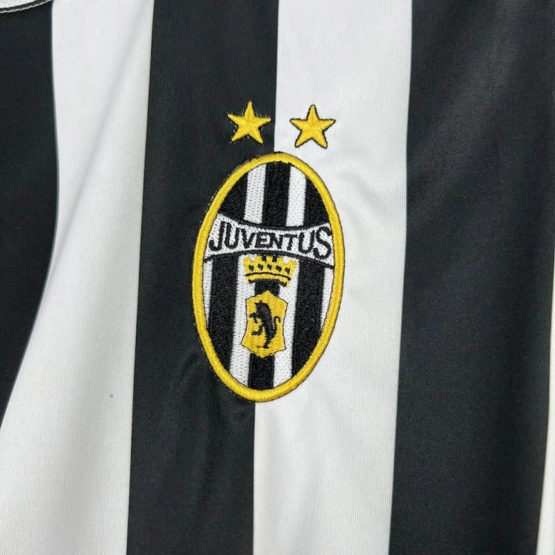 Juventus Retro Away 02/03 Men's Shirt