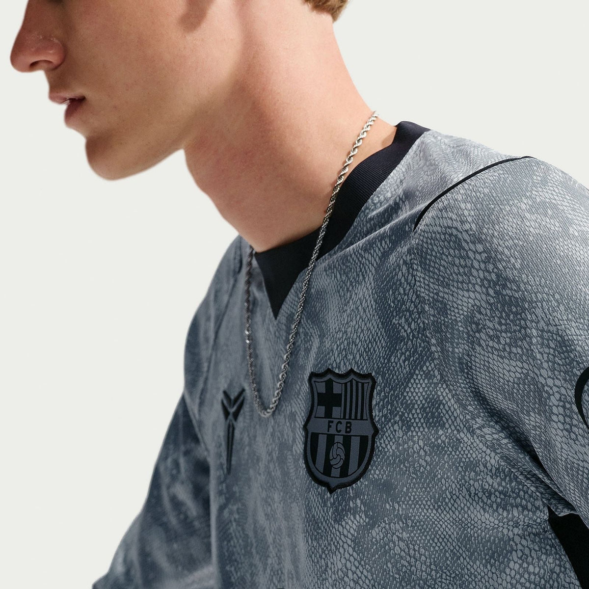 Barcelona Goalkeeper 26/27 Kids Shirt Kit - Grey