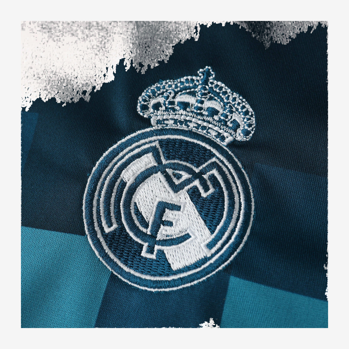 Real Madrid Retro 17/18 Men's Shirt