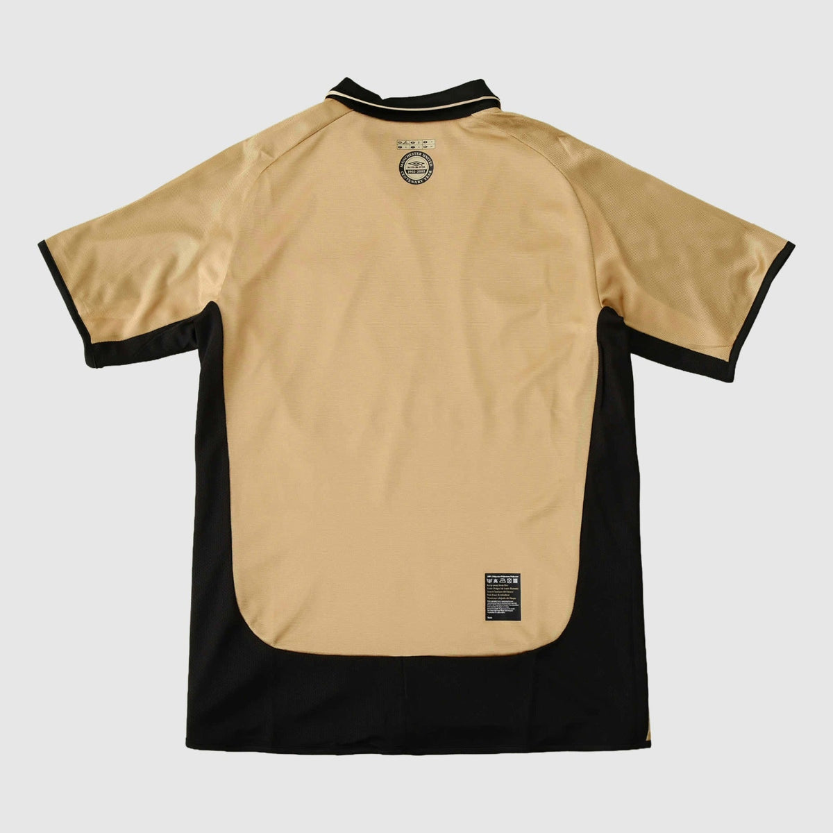 Manchester United Retro 01/02 Men's Shirt