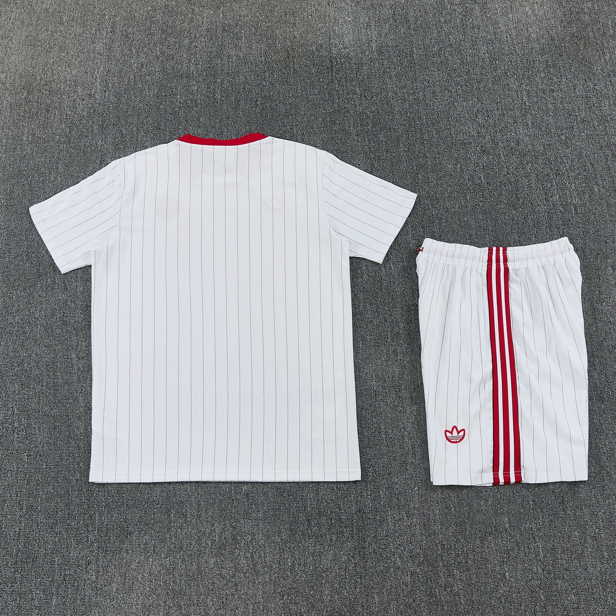 Manchester United Shirt and Shorts Set 26/27 - White Pinstripe