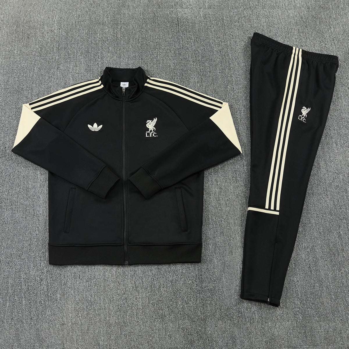 Liverpool Tracksuit 26/27 - Black