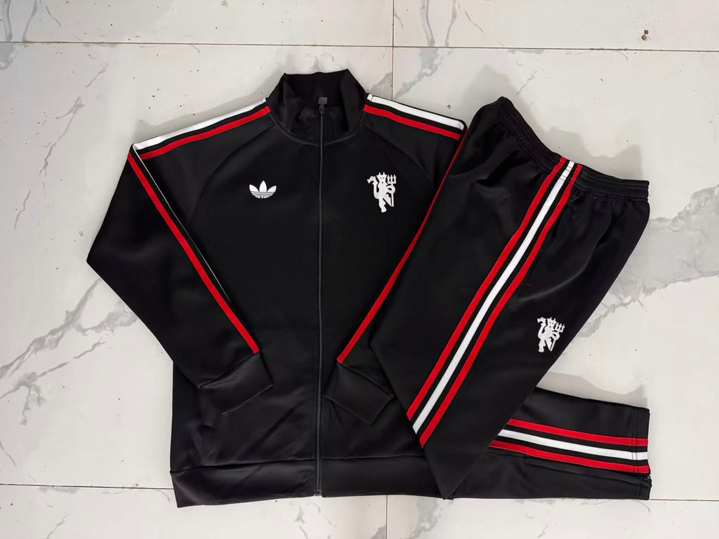 Manchester United Kids Tracksuit 26/27 - Black