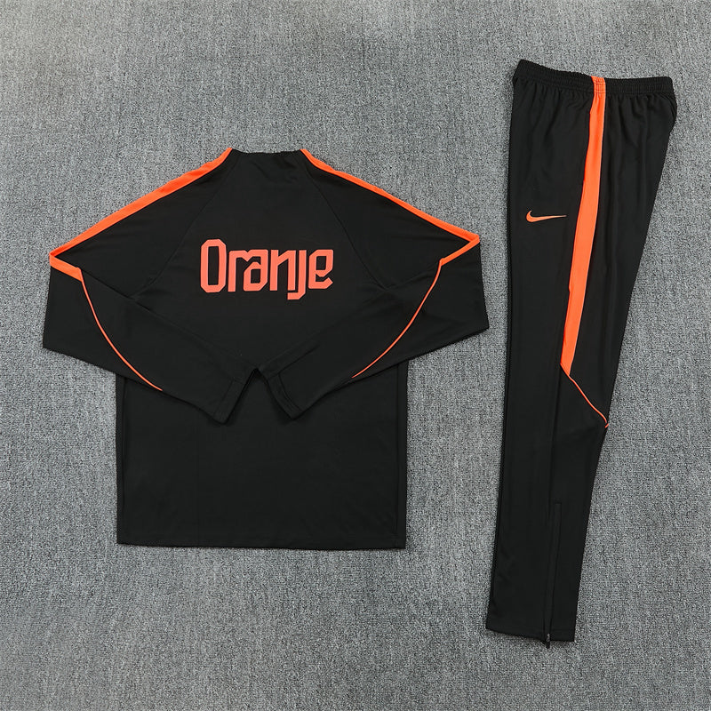 Netherlands Training Suit 26/27 - Black