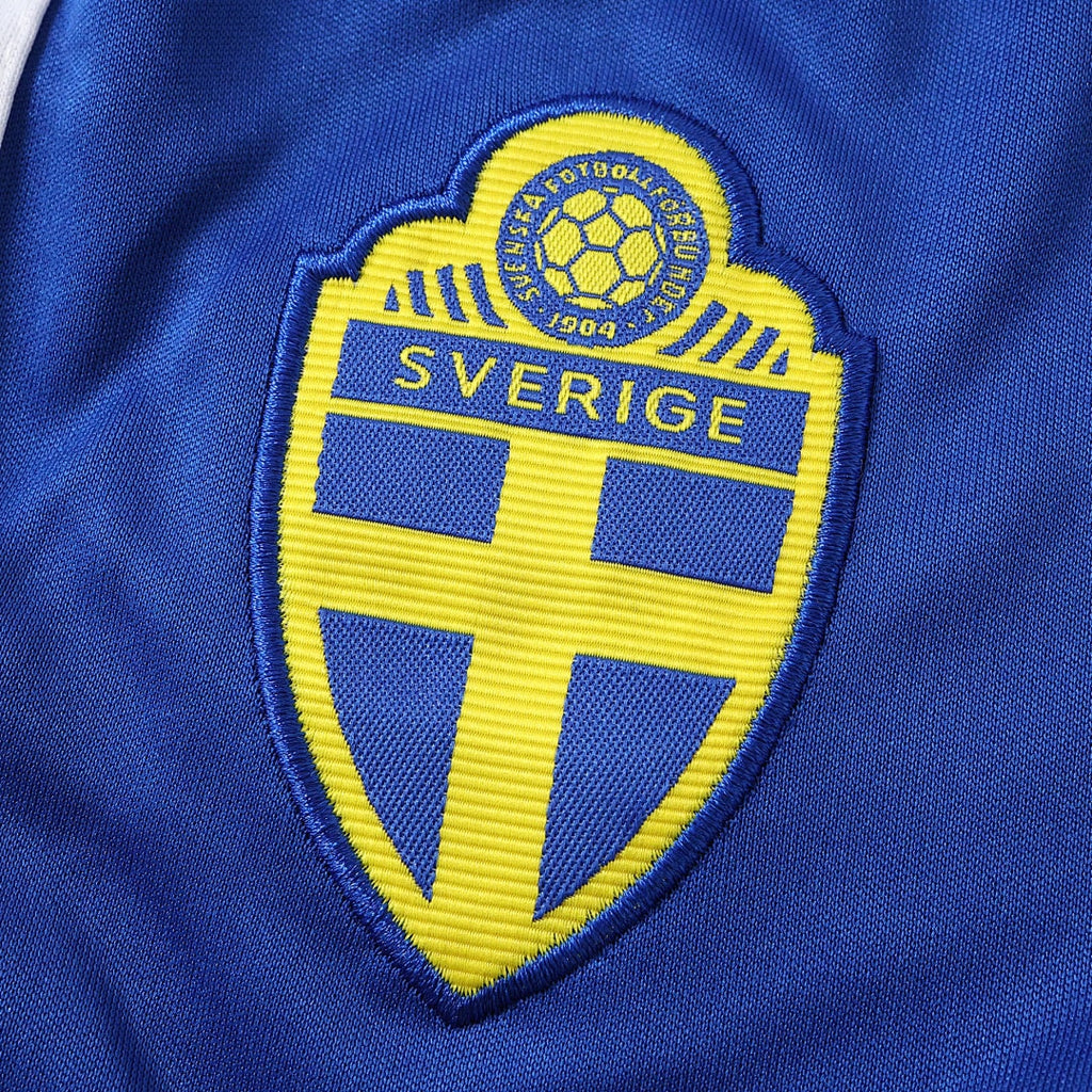 Sweden Home 26/27 Kids Shirt Kit