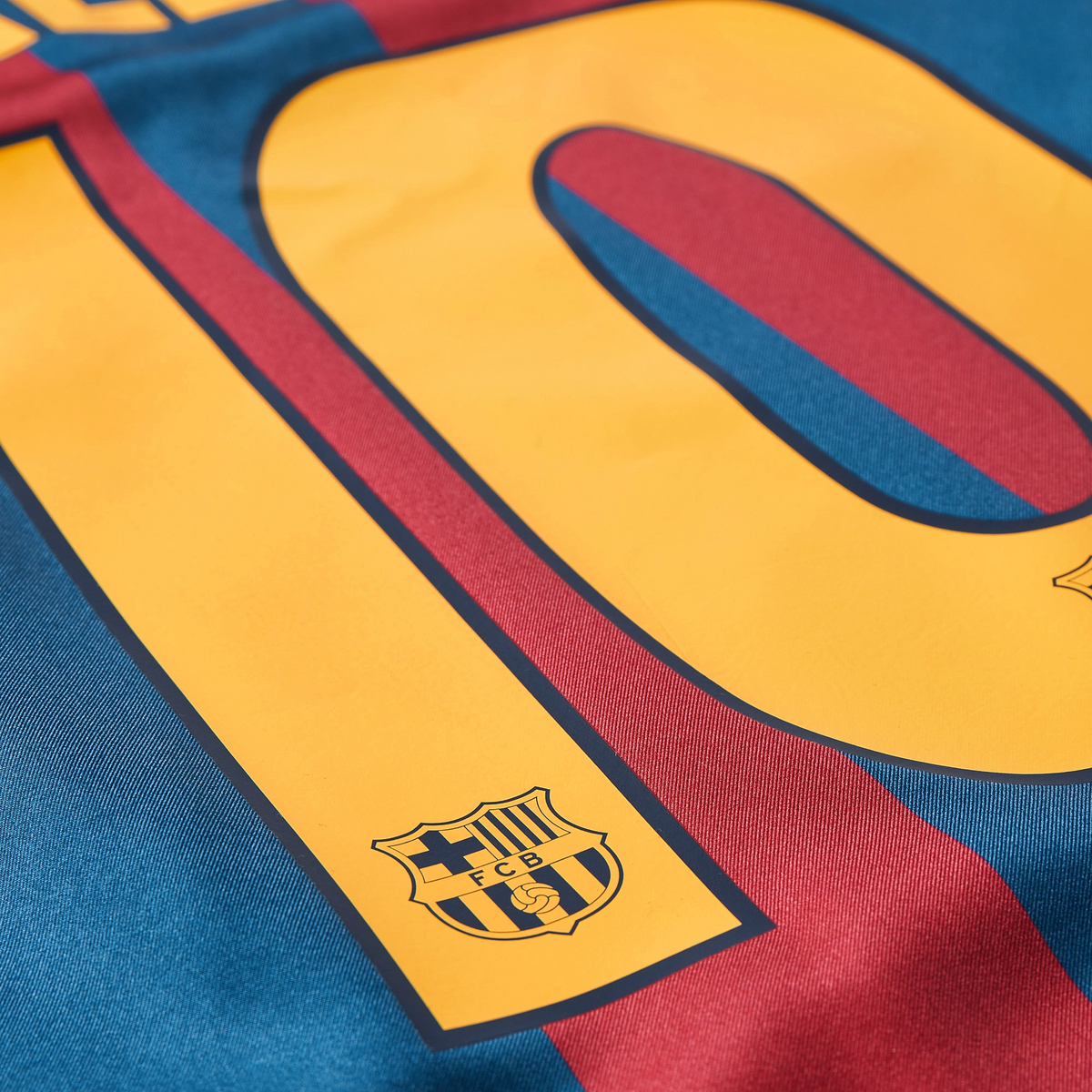 Barcelona Retro Home 05/06 Men's Long Sleeve Shirt