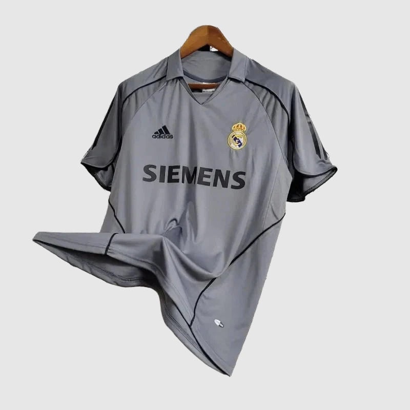 Real Madrid Retro Away 05/06 Men's Shirt