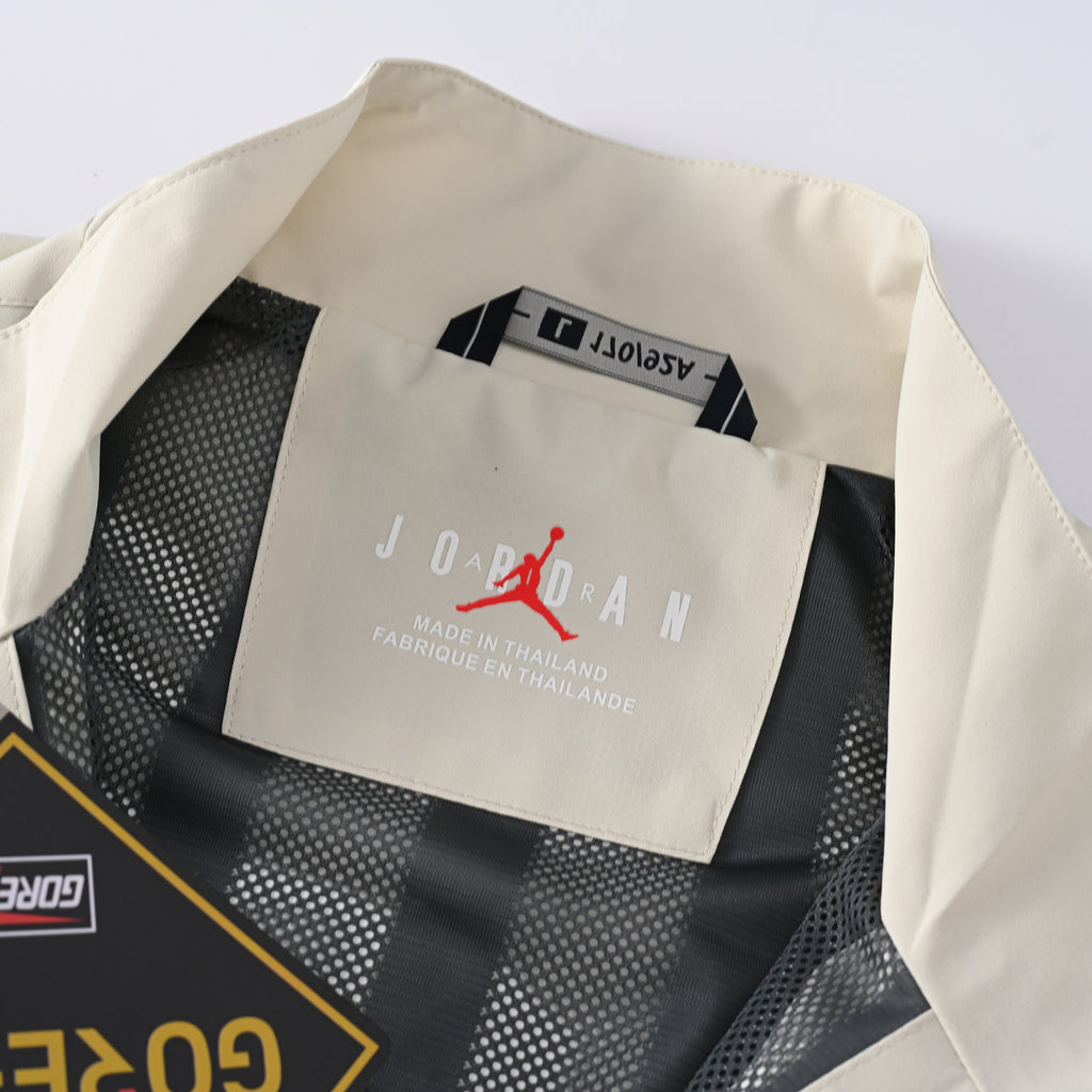 Brazil Windbreaker 26/27 - Cream
