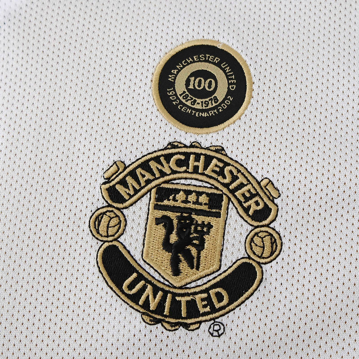Manchester United Retro 01/02 Men's Long Sleeve Shirt